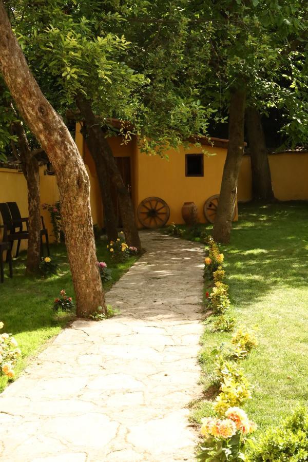 Sari Konak Garden Otel 萨夫兰博卢 外观 照片