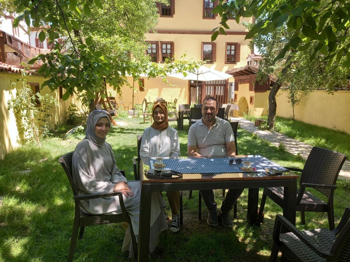 Sari Konak Garden Otel 萨夫兰博卢 外观 照片